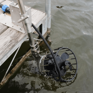 Universal Mount de-icer showing attached to a dock to show how the de-icer and pole will look when completely installed.