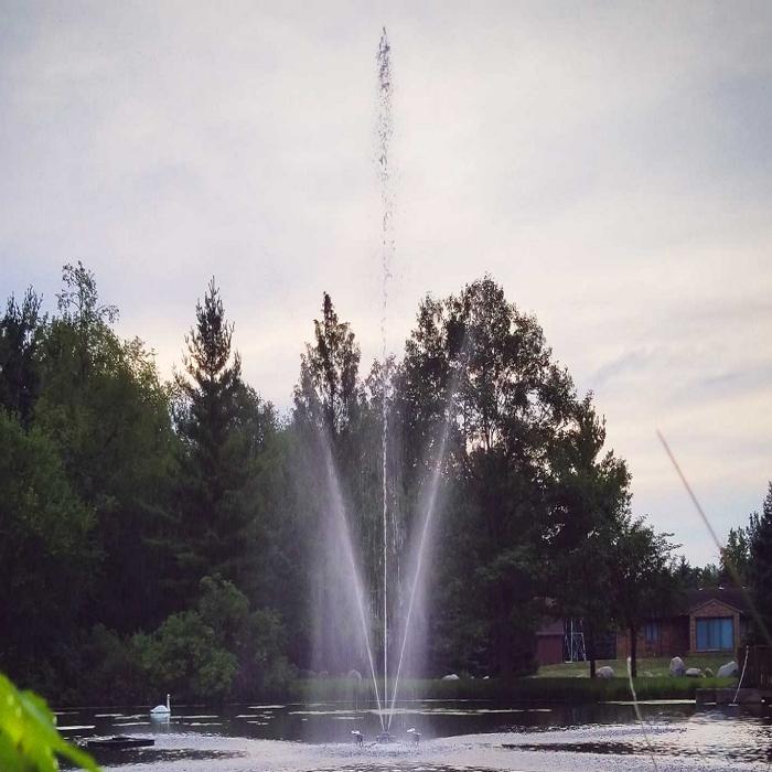 Scott Aerator Clover Pond Fountain 1.5HP 230V Shooting Very High Water
